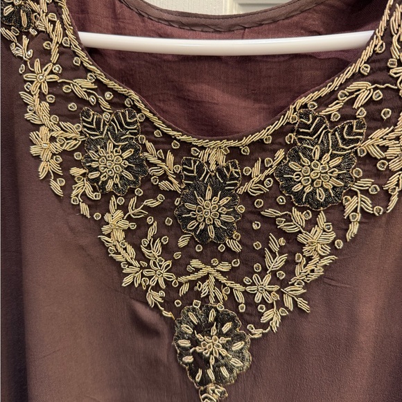 Indian Punjabi Pakistani silk Brown and Gold Long Sleeve V-Neck Salwar suit - Picture 6 of 12